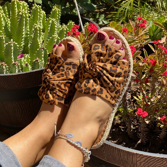 LADIES LEOPARD WIDE BAND FRONT BOW ESPADRILLES - Picture 4 of 8